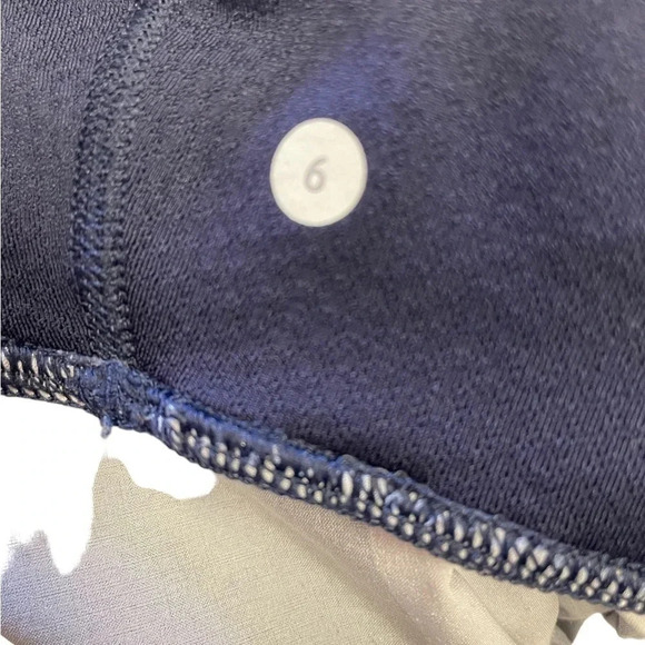 Lululemon Run Chase Me Tank Stripe White Indigo  Size 6 - Picture 10 of 11